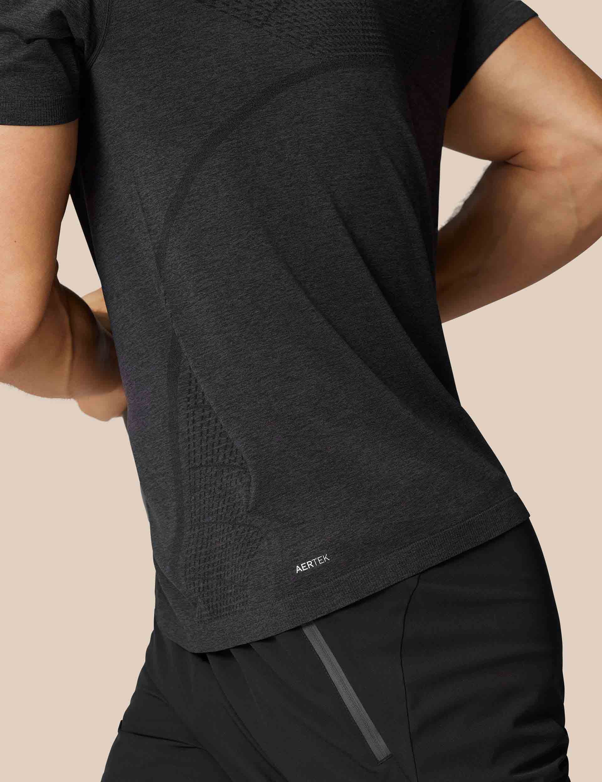 Seamless Short Sleeve T-Shirt - Black/White - Image 3