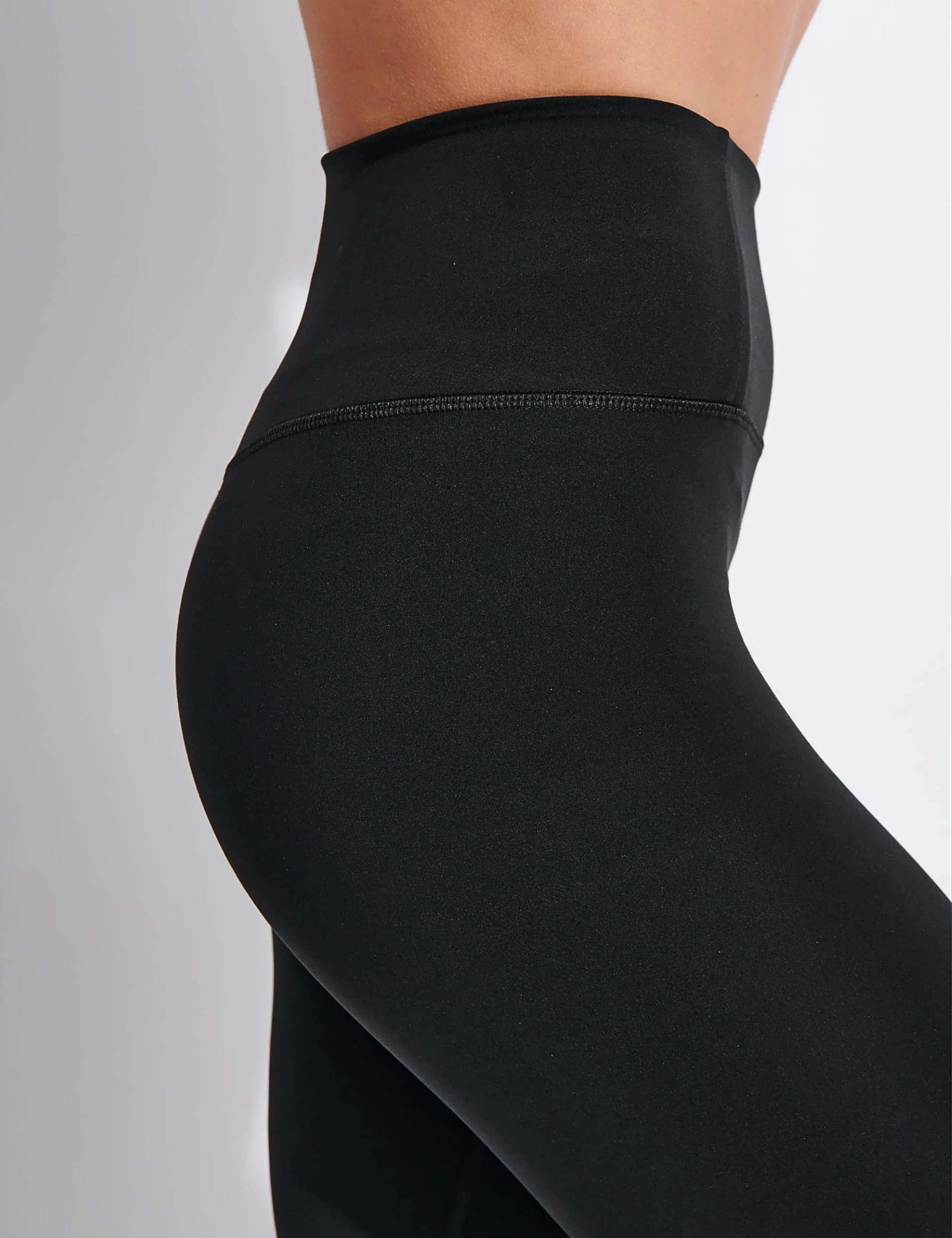 FLOAT High Waisted Legging - Black - Image 4