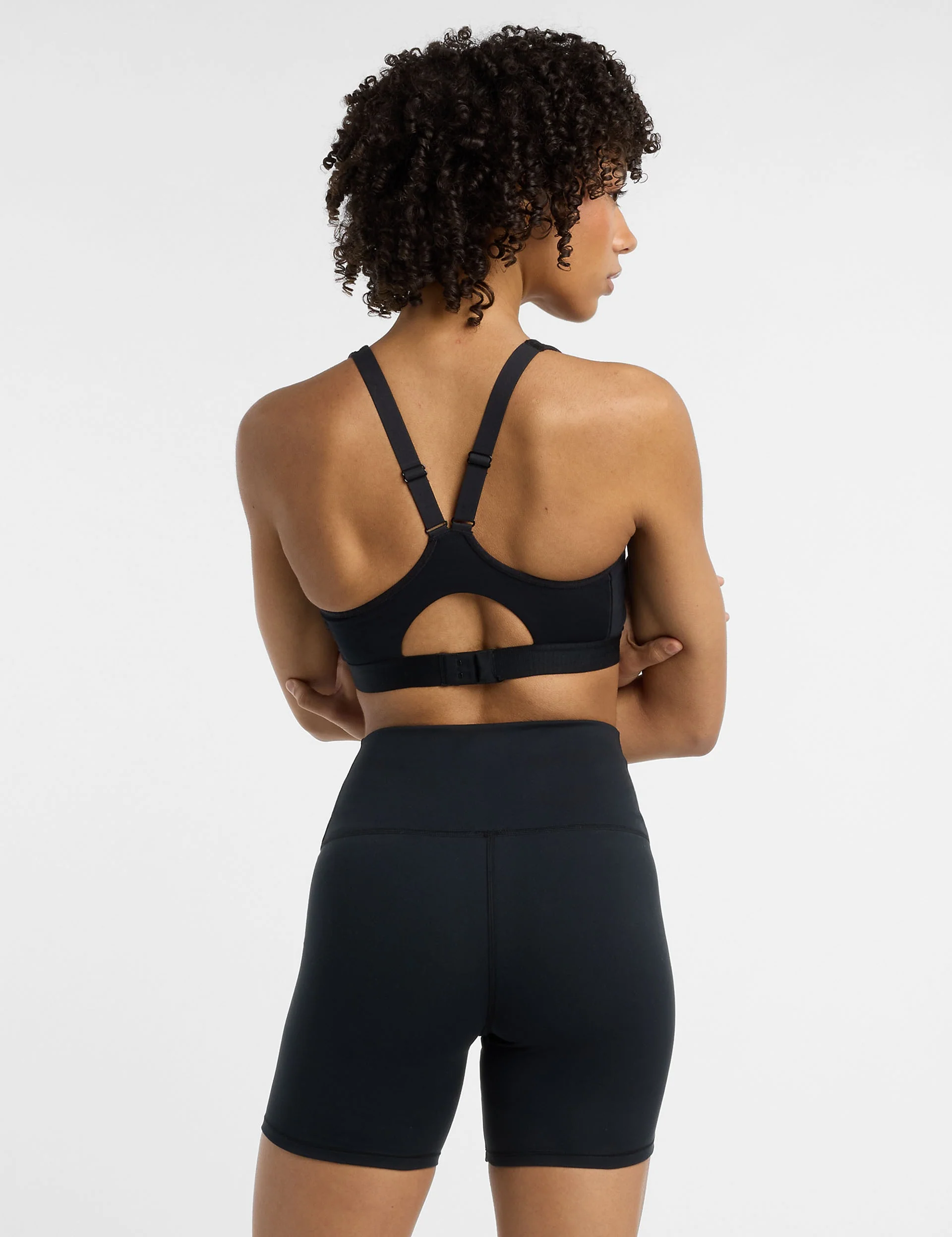 NB Essential Run Bra - Black - Image 3