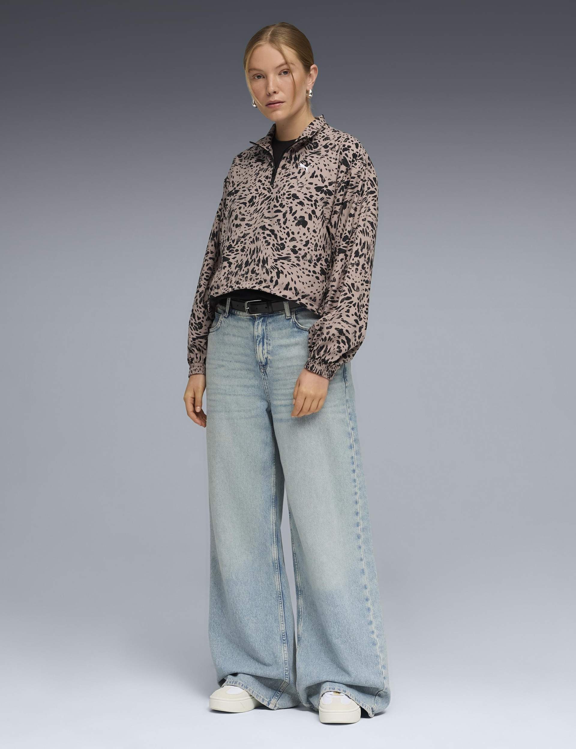 Essentials Graphic Relaxed Printed Woven Half-Zip - Sandstone - Image 3