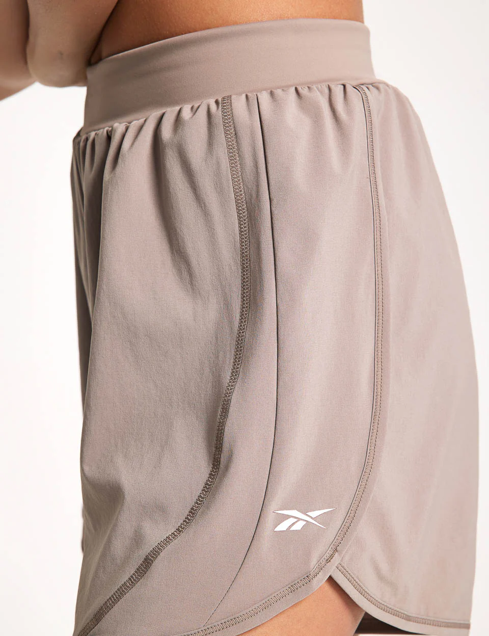 Lux Woven Short - Gritty Grey - Image 4