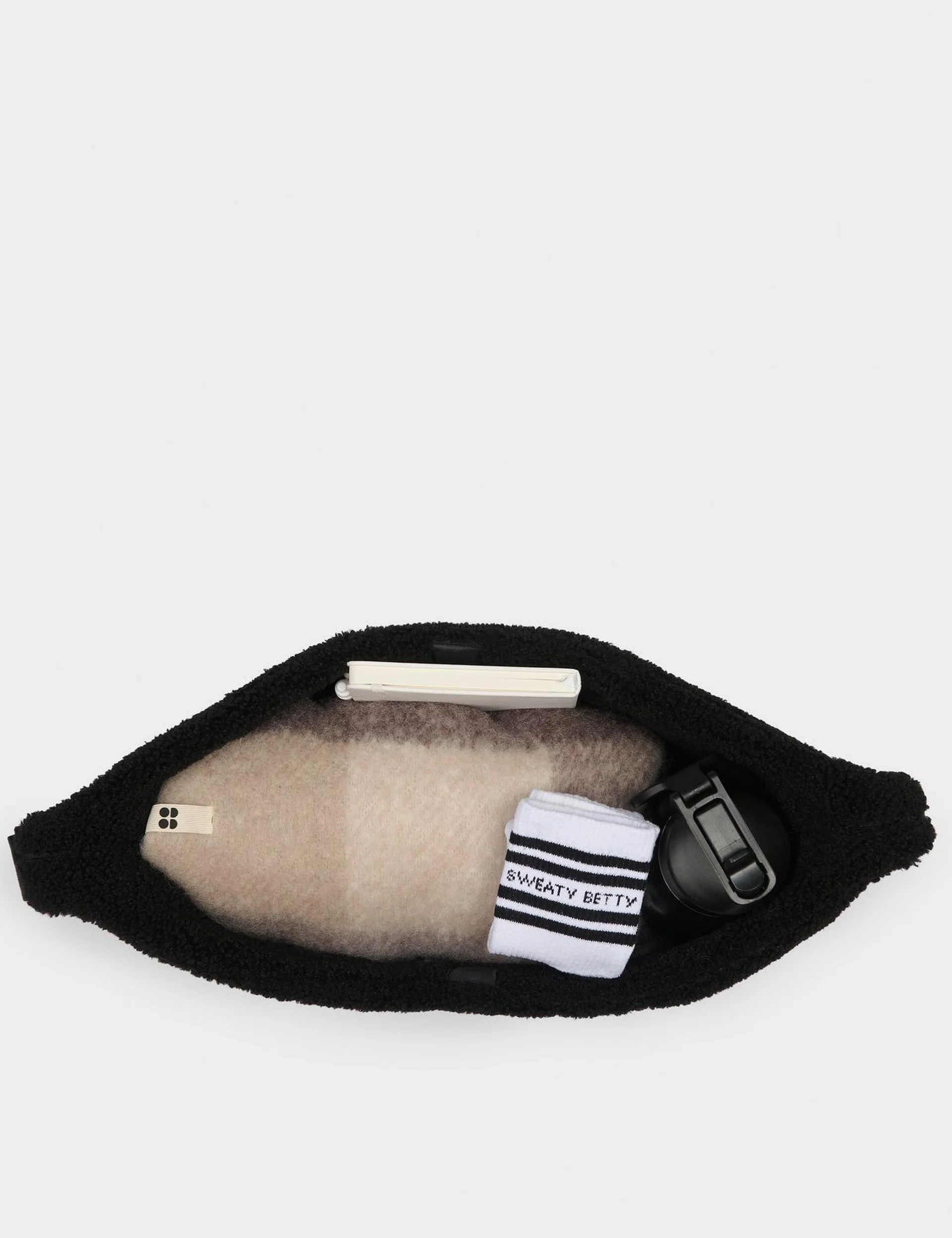 Sherpa Sling Bag - Black - Image 3