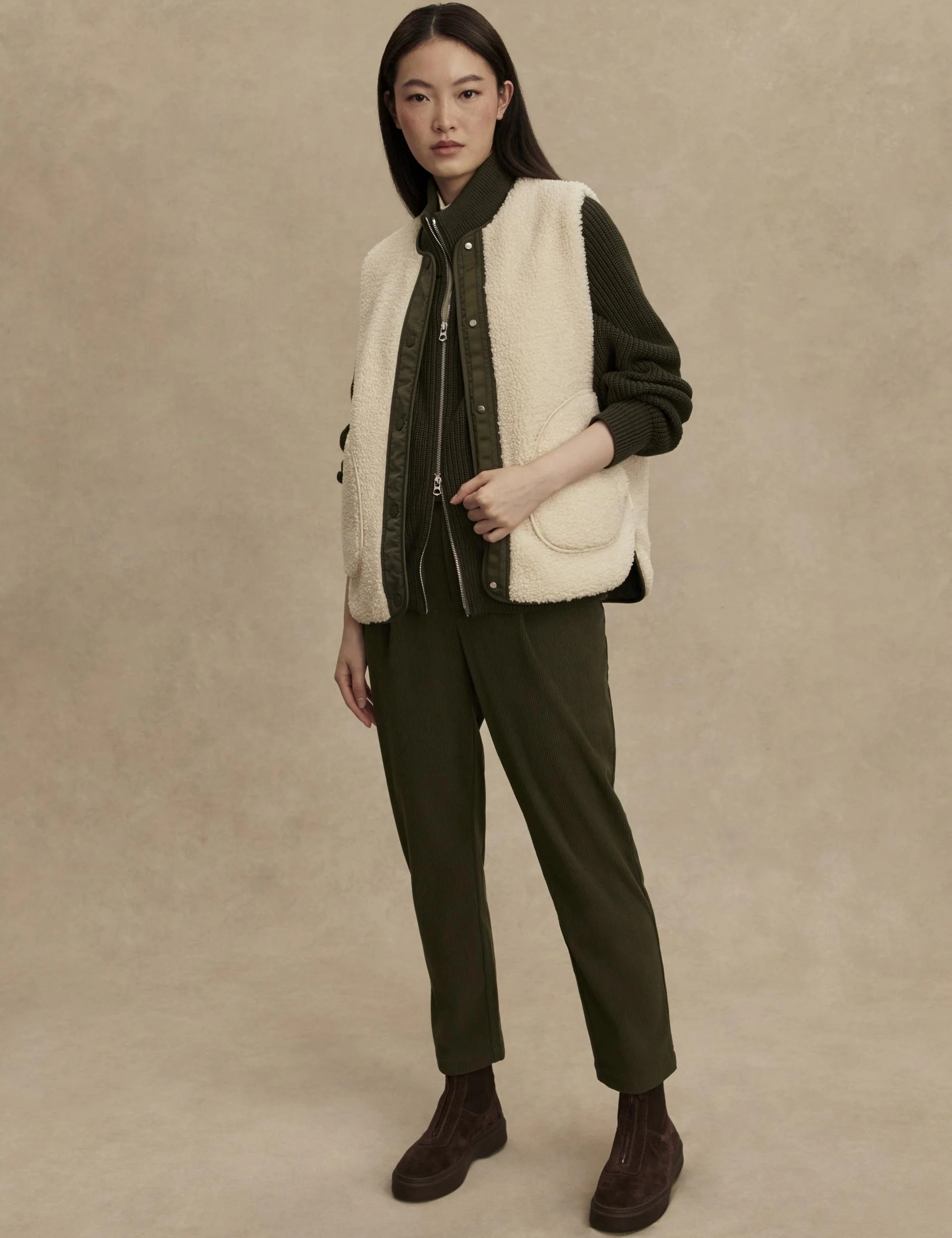 Audrea Reversible Gilet - Sandshell/Forest Night - Image 8