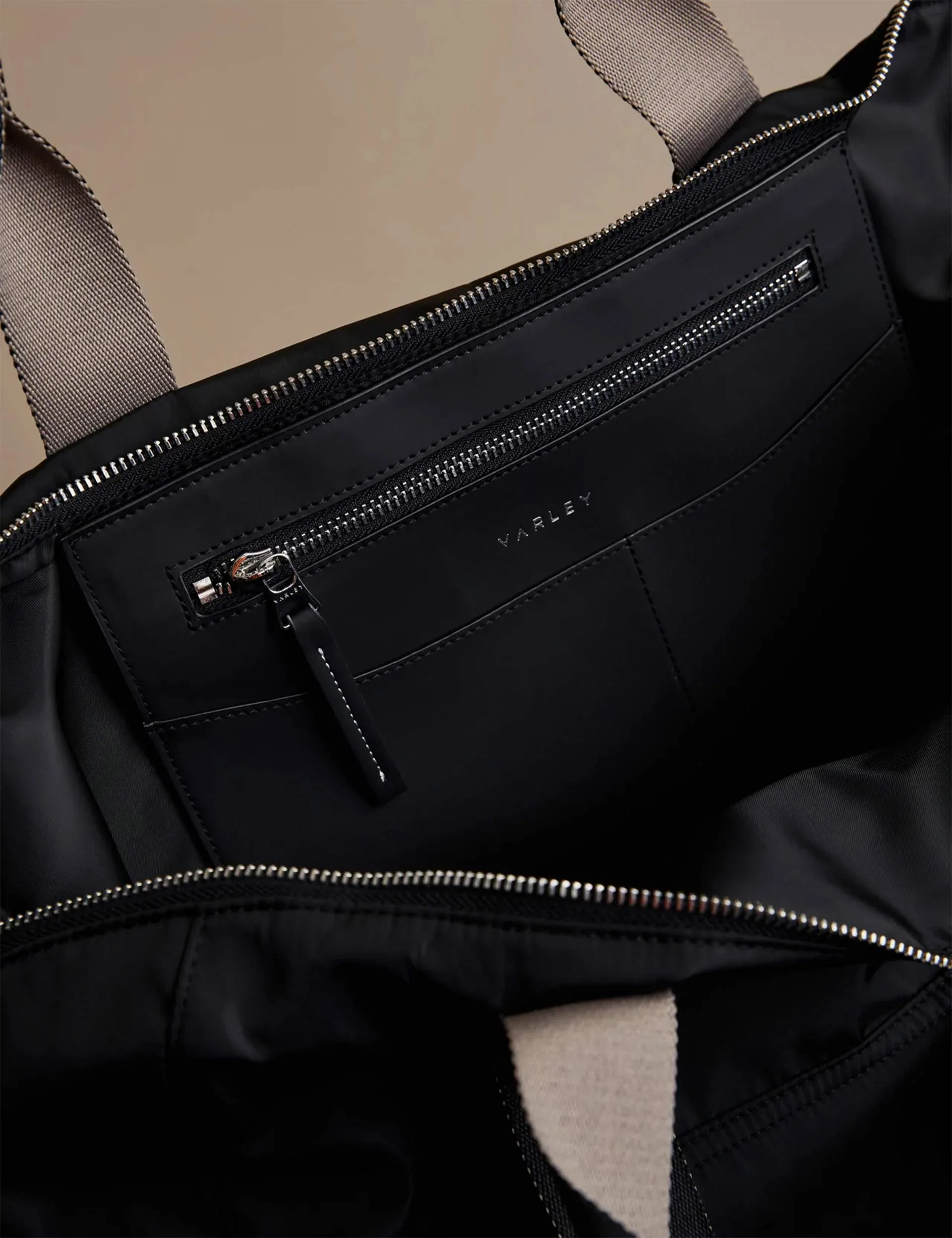 Montlake Weekend Bag - Black - Image 4