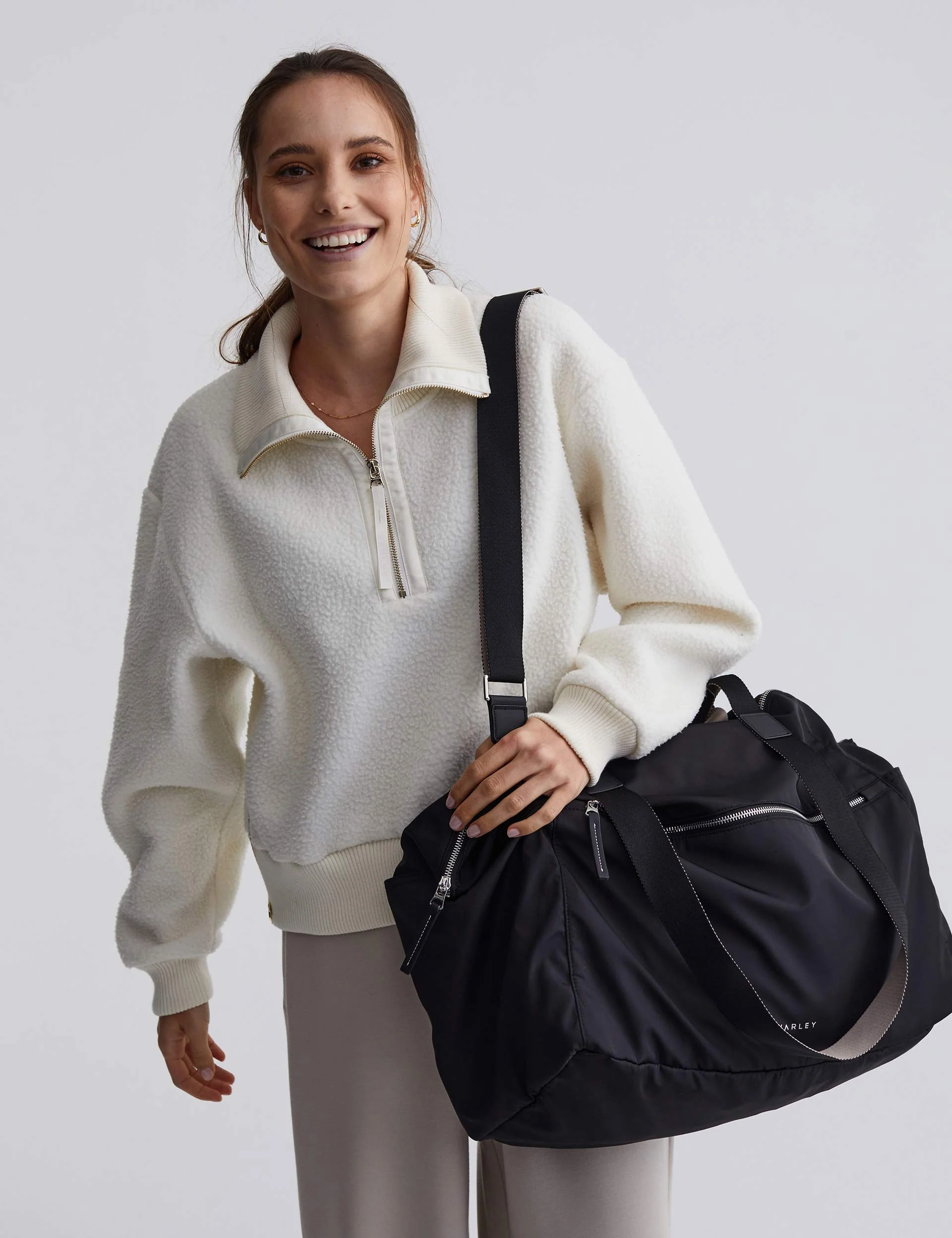 Montlake Weekend Bag - Black - Image 5